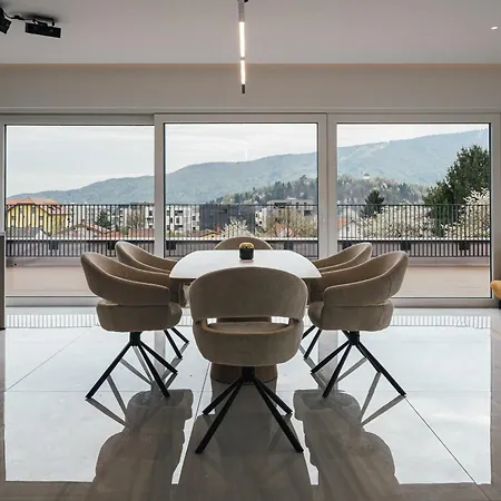 Prestige Rooftop Viva With Hot Tub *