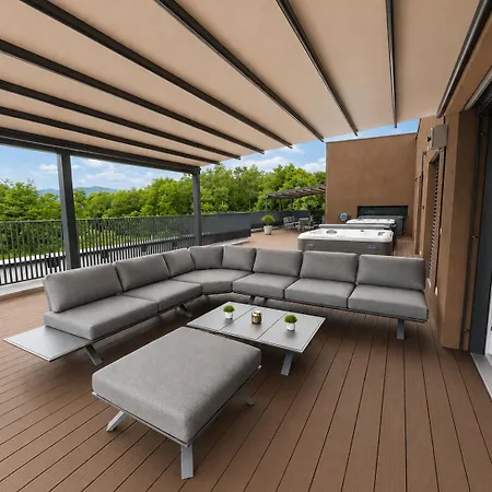 Prestige Rooftop Viva With Hot Tub